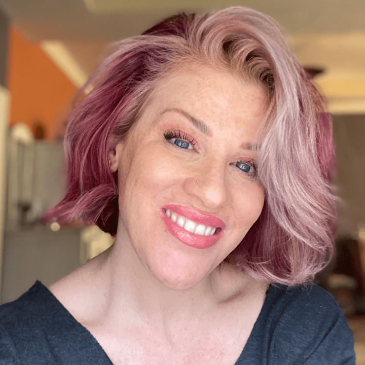 Stephanie_Dantuono_Adagio_Salon_Styling_Professionals.png